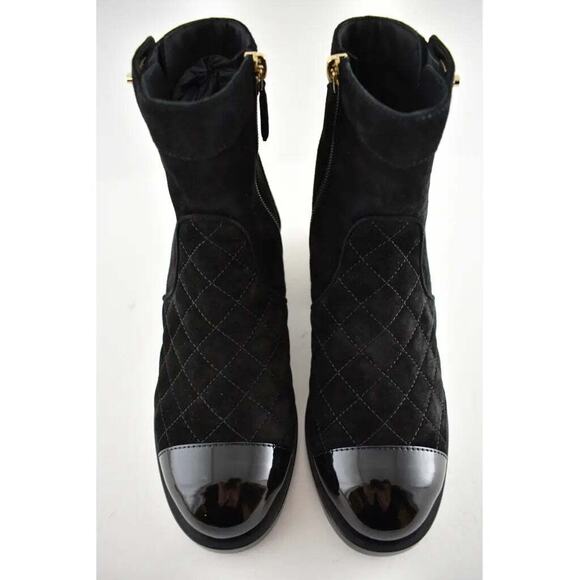 Chanel 20K Black Suede Quilted Turnlock CC Gold Patent Ankle Short Zip Boots 35 - Picture 8 of 12